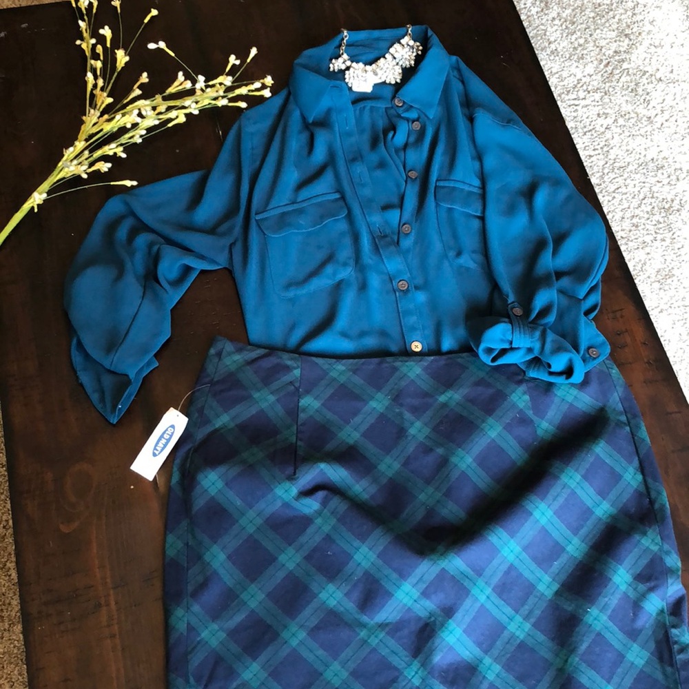 Gingham plaid green & navy skirt